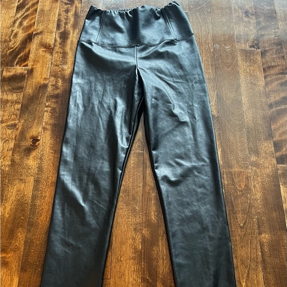 Aritzia Wilfred free High-waisted faux  Leather leggings size small - Picture 2 of 2